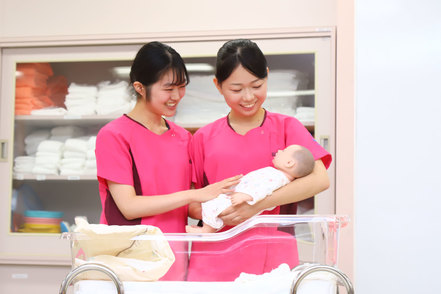 聖徳大学 充実した実習室で基礎技術や高度な看護技術を学びます。