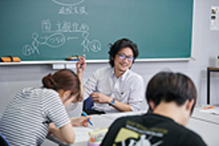 日本社会事業大学 少人数教育のため教員との距離が近く、最先端の福祉を実践する教授陣から学ぶことができます。