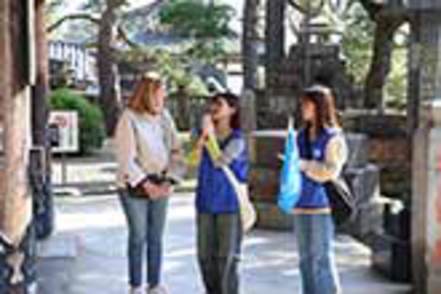 城西国際大学 ボランティア団体と連携し、外国人へのガイドを実施