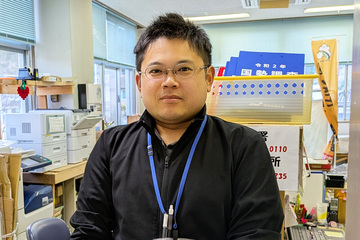 卒業生の冨岡　勇輔さん