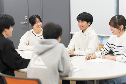 淑徳大学 地域の見方や考え方を理解し、地域資源を活用した文化振興や産業の発展を担う人材を育成します。