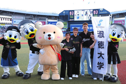 淑徳大学 千葉ロッテマリーンズと連携し、スポーツマネジメントやスポーツと地域との結びつきについて実践的に学びます。