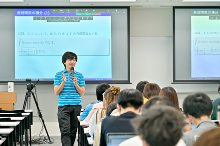 順天堂大学 「健康」と「データサイエンス」という将来性の高い２つの強みを専門力として身につけます