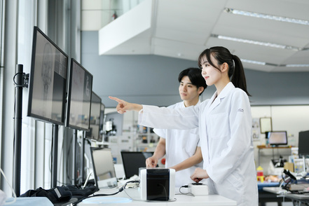 順天堂大学 メディカルテクノロジー・シミュレーションセンターでは基本的な臨床手技から複雑な手術手技などのシステムが導入されています