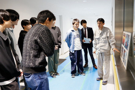 武蔵野大学 政治学科では、公務員を目指す学生をサポートするため試験対策に役立つ内容を授業として開講しています。