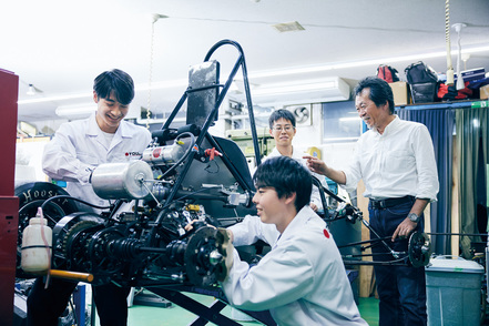 東京電機大学 自動車工学研究室におけるレーシングカーの開発