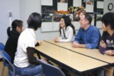 中央大学 学生の意欲的な学修やキャリアデザインを支援するための情報スペース「リソースセンター」