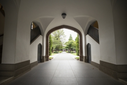 立教大学 2024年8月、世界的なビジネス教育認証評価機関AACSBより国際認証を取得。学部・研究科単位の取得は国内の私立総合大学で日本初。