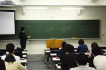 立教大学 第一線で活躍する会社経営者から、直々に企業戦略や会社経営の極意が聞ける、貴重な授業も。