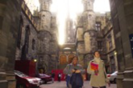 立教大学 本学部生が、原則全員参加する「海外留学研修」で、言語能力の育成と異文化・他者理解を深めます。