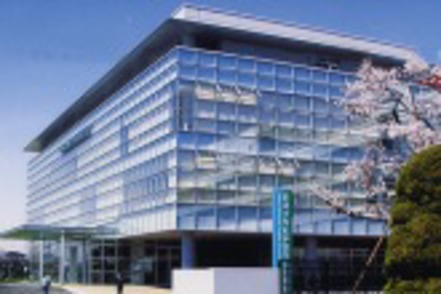 日本大学 5年次から行われる臨床実習は、全国の歯学部付属病院でトップクラスの来院患者数を誇る付属病院で実施。