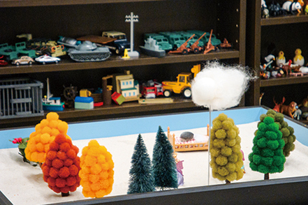 文京学院大学 心理学科では、芸術療法を学ぶ箱庭、生体反応測定器をはじめ最高水準の学修環境が整っています。