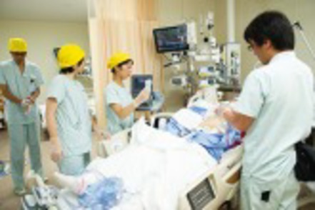 北里大学 キャンパス内外に附属病院を有し、充実した臨床実習が受けられます「救命救急医学実習」