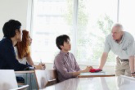 名古屋外国語大学 外国人留学生と一緒に、ディスカッションなどを通して日本について英語で学ぶ「ジャパンスタディーズ」