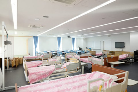 東洋大学 さまざまな課題に取り組むための「実習室」も、機能性に優れたスペースです。