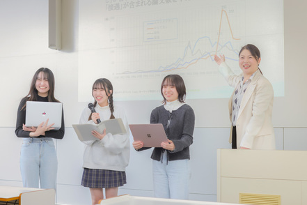 跡見学園女子大学 観光業界出身の教員／ホテルや官庁など、観光業界出身の教員から実践的に学びます