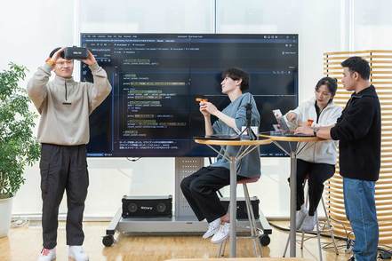 流通経済大学 文系・理系を問わず、1からプログラミングも学べます