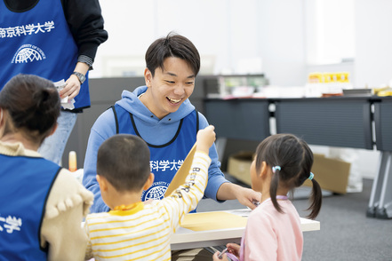 帝京科学大学 子どもたちとの関わりを通して知識や技能を磨く