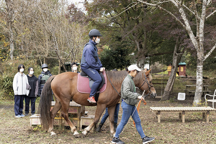 帝京科学大学 動物を介在する作業療法を体験しながら学ぶ