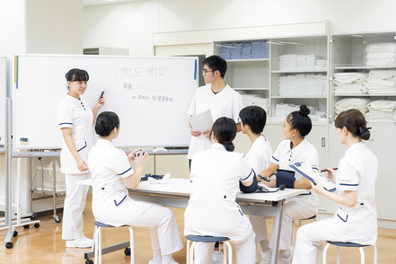 帝京科学大学 チーム医療の一員として活躍できる協調性や実践力を身に付ける