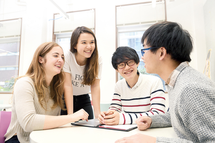 成蹊大学 世界とつながるグローバル・コミュニケーション力を養う。