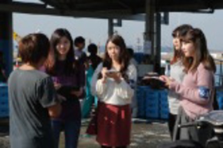 南山大学 「環境調査法」の授業ではインタビューなどを通じて学びを深めます。