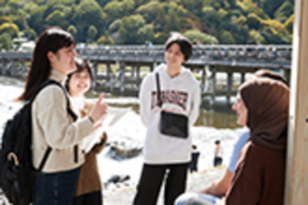 大谷大学 第１学年から、京都を舞台にしたフィールドラーニング！