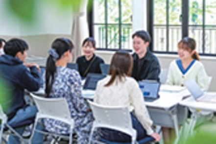 関西学院大学 先輩からのアドバイスや指摘、グループでの学び合いを活性化する「ピア・エデュケーション」活動