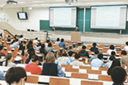 関西学院大学 現場の生の声が聴ける卒業生による法学部キャリアオリエンテーションを開催