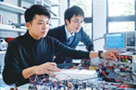 関西学院大学 【電気電子応用工学課程／環境電磁工学研究室】機器の電磁干渉を防ぐEMC設計技術の確立をめざします
