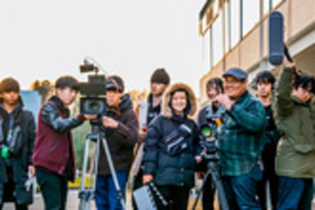 神戸芸術工科大学 約110,000平方メートルを誇る広大なキャンパスをダイナミックに活用した映画撮影が行われることもしばしばです。