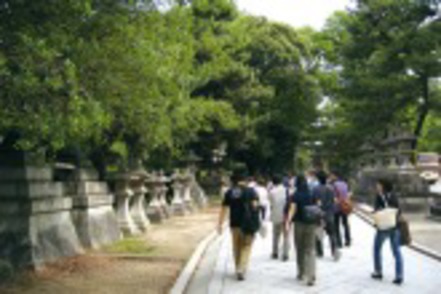 立命館大学 京都の様々な場所を実際に訪れる現場体験型の授業も充実。