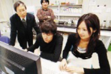 立命館大学 ライフサイエンスに役立つ新しいソフトウェアやシステムの開発に貢献できる力を養成します。