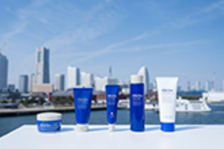 神奈川大学 神奈川大学発の特許技術「三相乳化技術」を用いた、人にも環境にもやさしい化粧品。「PROUD BLUE」コスメティックシリーズ