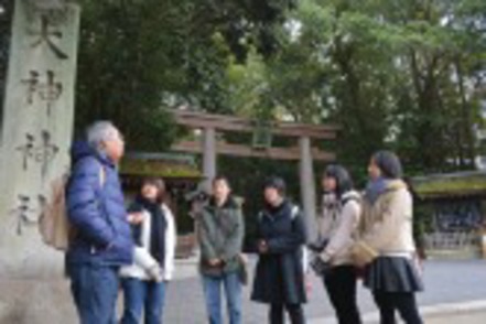 帝塚山大学 年間40回以上実施する学外実習を通して世界文化遺産や国宝を目で見て肌で感じながら学ぶ