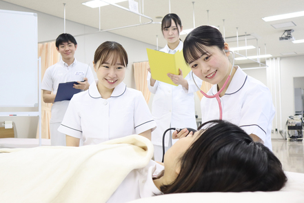 天理大学 「人に尽くすことを自らのよろこびとする」ことができる医療人をめざす