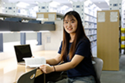 沖縄国際大学 経済を学ぶことで、沖縄や日本、世界で起きている地域問題や環境問題について考えます