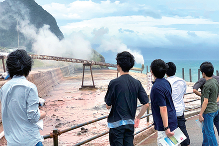 志學館大学 人間文化学科歴史地理コースの開設科目「地誌学演習」での巡検の様子