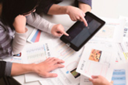 岡山理科大学 メディアが多様化する現代において、社会の動きに視点を置き、民主主義社会の課題をマスメディアによる報道を通して考える