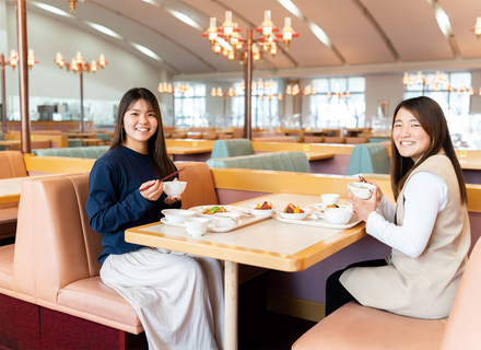 日本経済大学の特長３