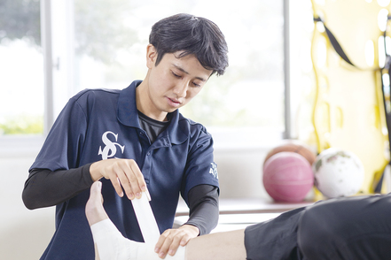 至学館大学 体育科学科では、アスリート養成・指導およびコンディショニングを科学的にサポートする指導者を養成