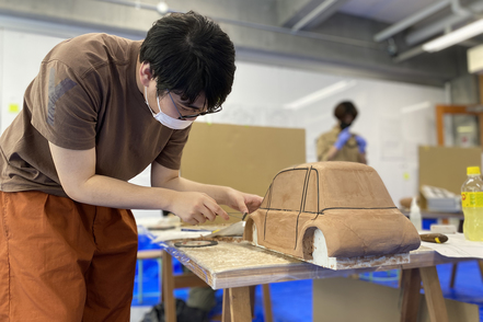 東北芸術工科大学 あらゆる製品を自分の手でデザイン。色やカタチだけではなく、機能面を考えるのもデザインの大きな要素/プロダクトデザイン学科