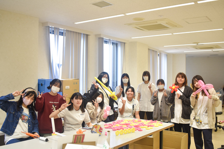 湘南医療大学 毎年11月に大学祭を開催。学生が主体となり、様々なイベントを行います。大学全体が盛り上がる一大イベントです。