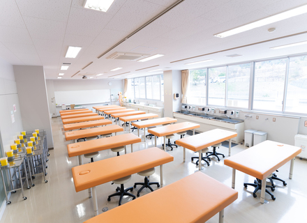 宝塚医療大学の特長１