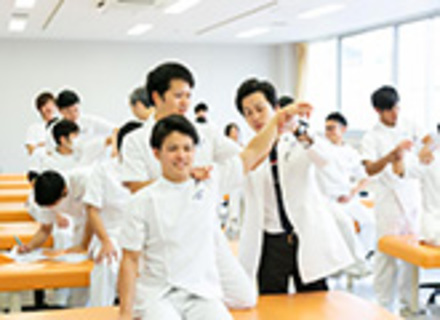 宝塚医療大学の特長２