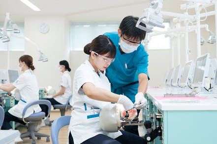 宝塚医療大学 大阪中津キャンパス(口腔保健学科2年次以降)
