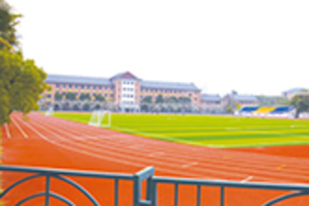 松山大学 「上海研修」では、アジア経済の発展要因や企業進出を学び、企業訪問や講演、交流を通じて理解を深めます