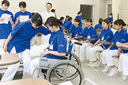 東海大学 看護学科／チーム医療・保健が重要な現在、他職種を理解・協働できる人材を育成