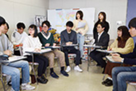 東海大学 ゼミナールでは実践的な経営センスを磨いていきます。