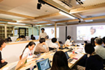 武蔵野美術大学 ビジネス、モノ、ヒトの3つの視点による授業・演習を通じて、「創造的思考力」を社会で活かす方法を学びます。